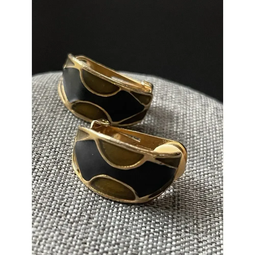 Vintage Enamel Clip Earrings Mod Art To Wear MCM Gold Tone Black Career Retro